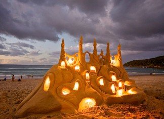 13 Amazing Castles Around The World beautiful sand castle lights